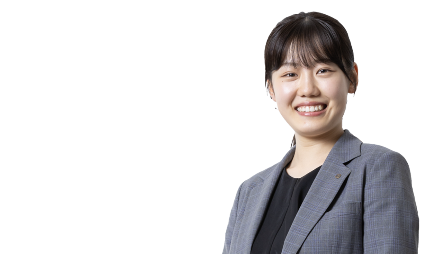 MOE SHIGA 志賀　萌